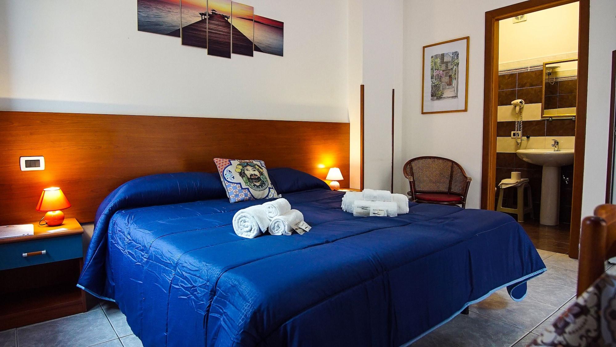 Baia Di Naxos Aparthotel Giardini Naxos Exterior photo